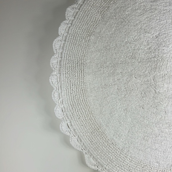Shabby Chic Crochet Bath Mat Rug 100% Cotton White 26" Round Reversible NEW - Picture 4 of 8